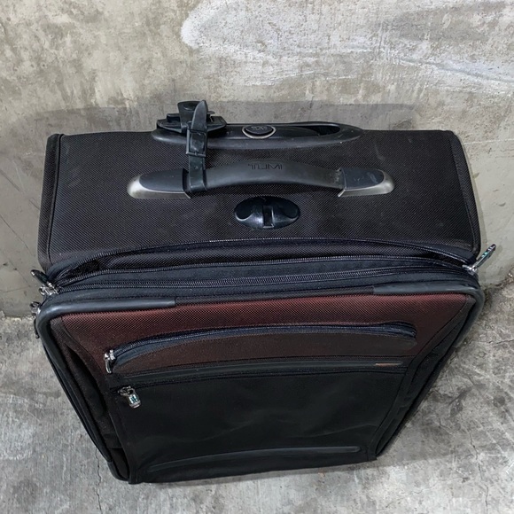 TUMI Carry On Luggage - Picture 5 of 12
